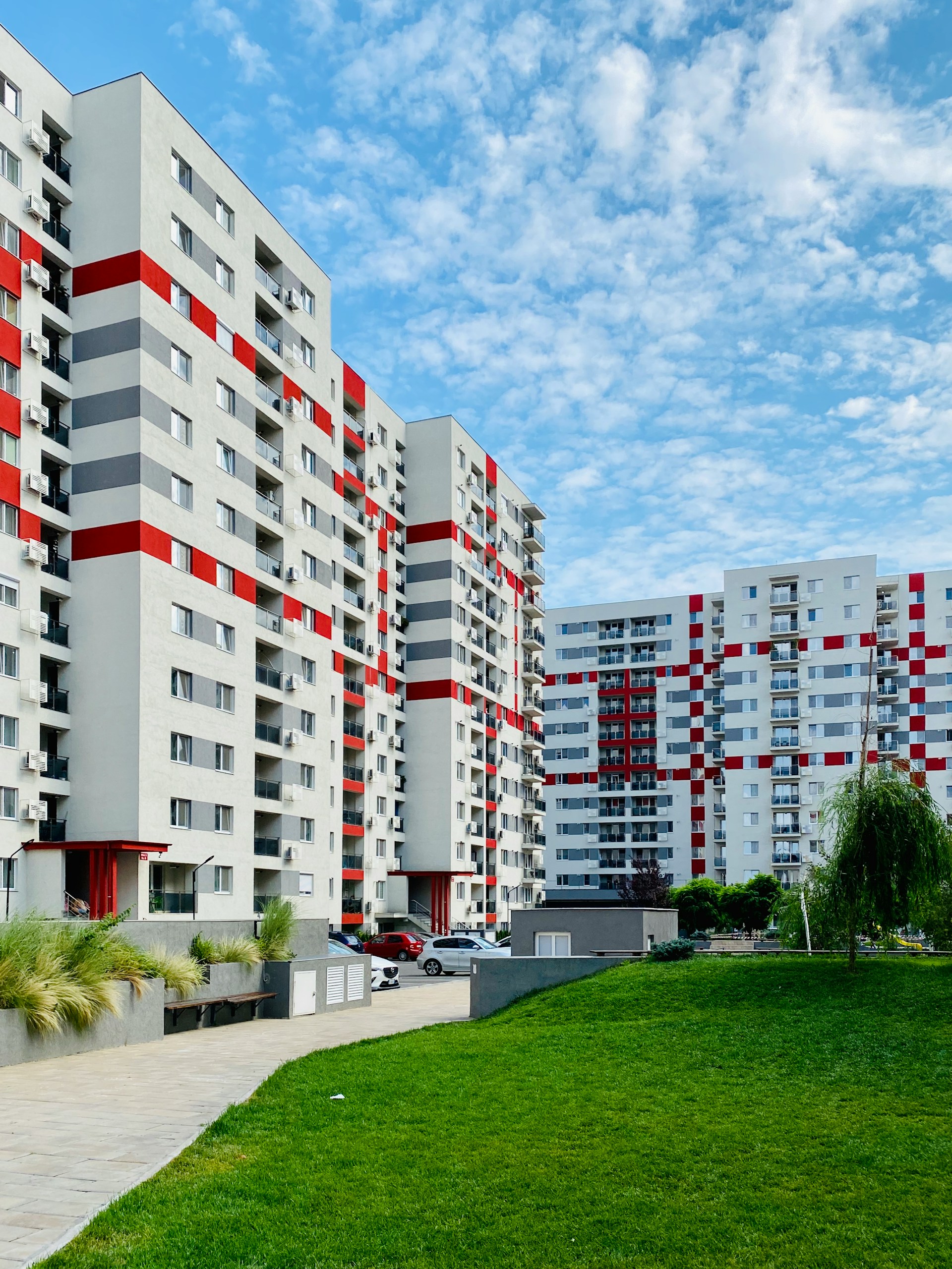 Apartment Grass Lawn